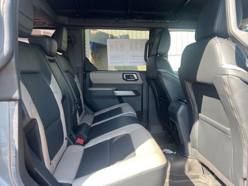 Used 2023 Ford Bronco Wildtrak AWD/4WD image 13