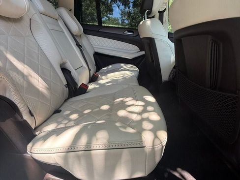Used 2018 Mercedes-Benz GLS 550 4MATIC image 43