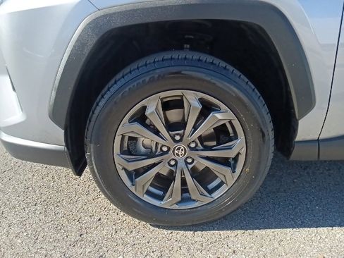 Used 2024 Toyota RAV4 Limited image 10