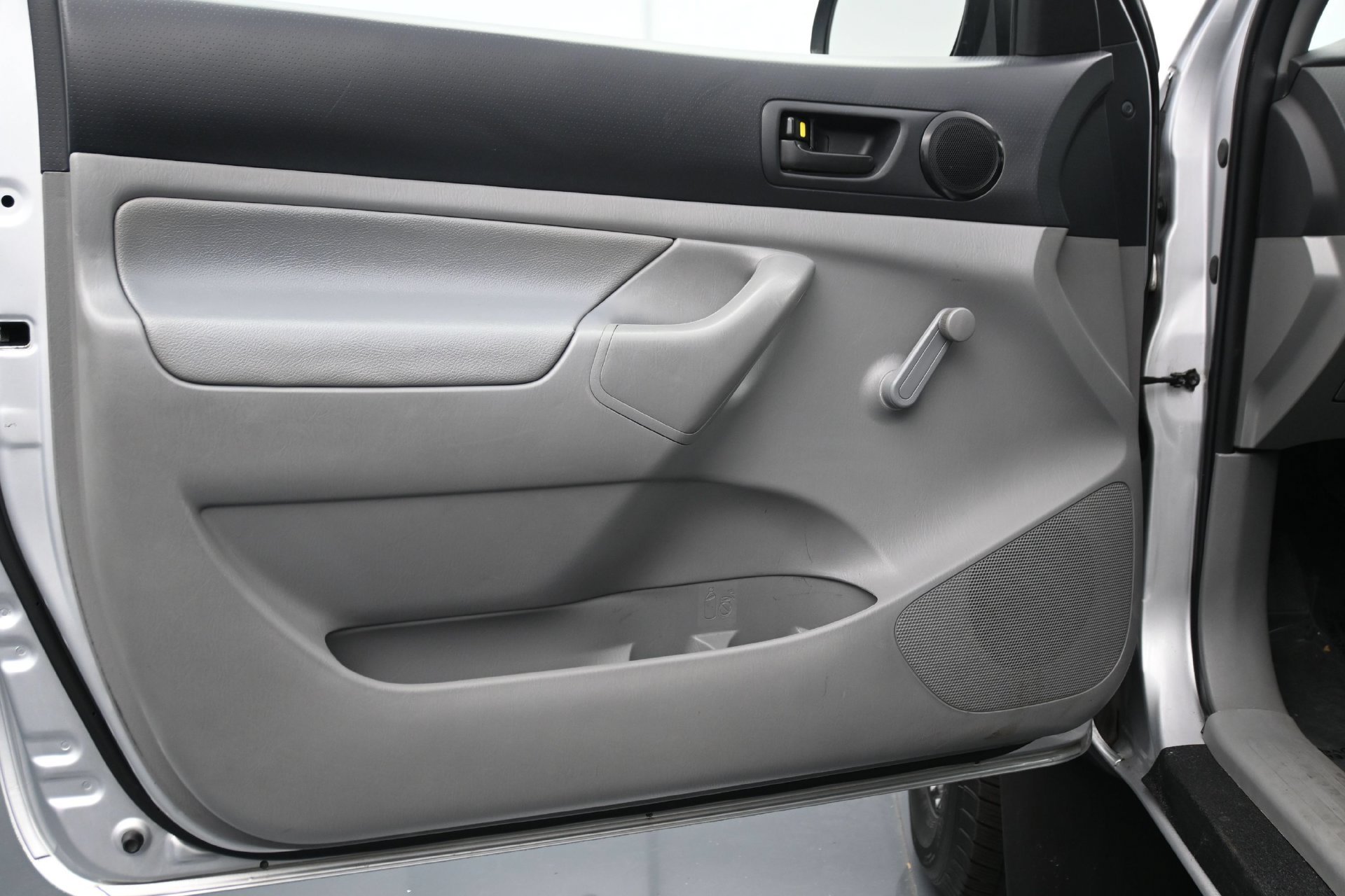 Used 2012 Toyota Tacoma 4x4 Regular Cab image 15