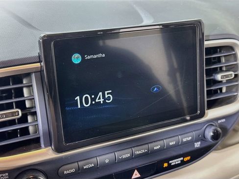 Used 2021 Hyundai Venue FWD image 24