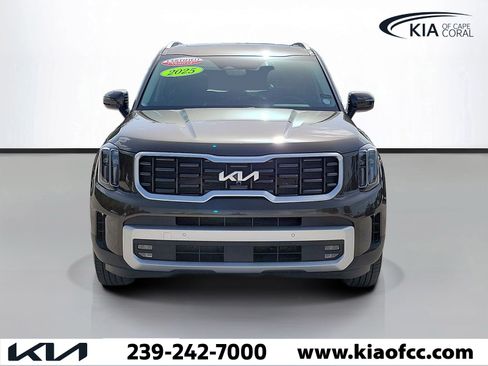 Certified 2025 Kia Telluride SX w/ SX Captain's Chair Package FWD image 2