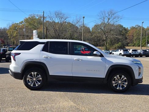 Used 2025 Chevrolet Equinox LT image 5