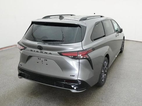 New 2026 Toyota Sienna XSE image 8