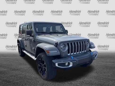 Used 2022 Jeep Wrangler Unlimited Sahara w/ Cold Weather Group image 2