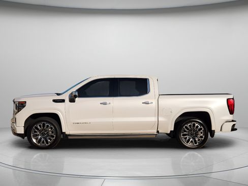 Used 2024 GMC Sierra 1500 Denali Ultimate AWD/4WD image 2