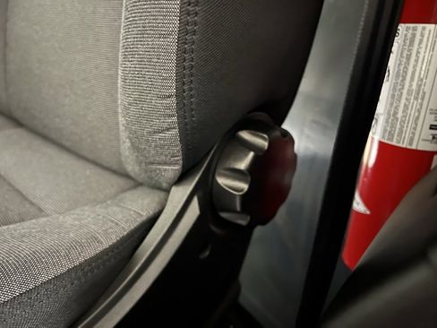 Used 2024 RAM ProMaster 3500 w/ Delivery Van Package image 23