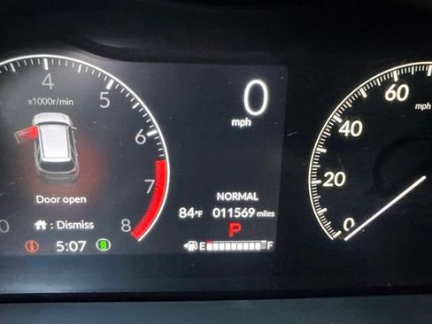 Used 2024 Honda Pilot Touring image 14