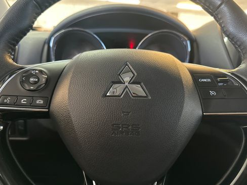 Used 2025 Mitsubishi Outlander Sport SE AWD/4WD image 23