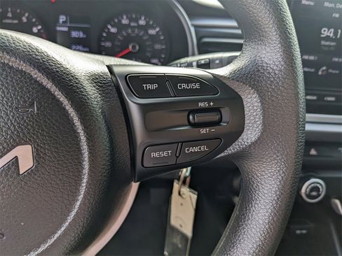 Used 2023 Kia Rio S image 30