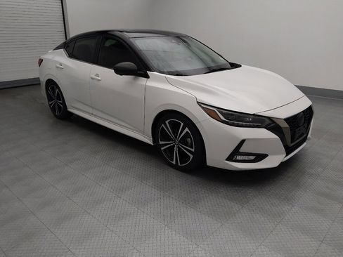Used 2022 Nissan Sentra SR w/ SR Premium Package FWD image 11