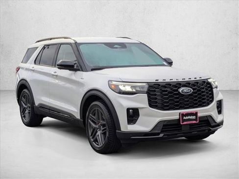 New 2026 Ford Explorer ST-Line w/ ST-Line Street Pack image 7