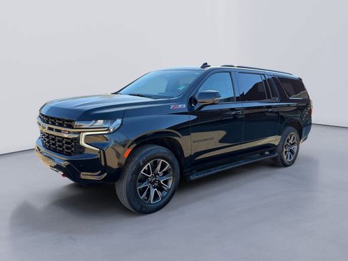 Used 2021 Chevrolet Suburban Z71 w/ Luxury Package image 7