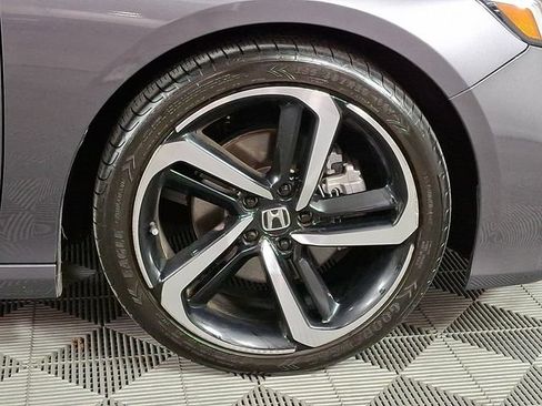 Used 2019 Honda Accord Sport image 11