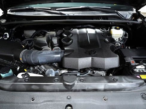 Used 2019 Toyota 4Runner TRD Off-Road Premium image 9