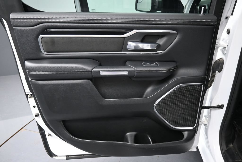 Used 2020 RAM 1500 Laramie w/ Sport Appearance Package AWD/4WD image 21