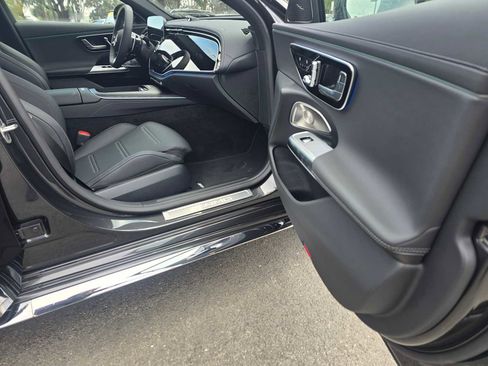New 2026 Mercedes-Benz E 53 AMG 4MATIC Sedan image 10