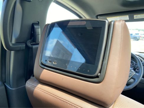 Used 2024 Nissan Titan Platinum Reserve w/ Moonroof Package AWD/4WD image 17