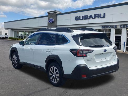 Certified 2025 Subaru Outback Premium AWD/4WD image 5