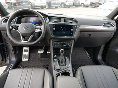 Certified 2024 Volkswagen Tiguan SE R-Line image 22