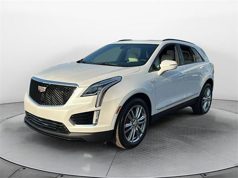 New 2025 Cadillac XT5 Sportv image 3