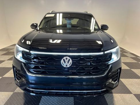 Certified 2024 Volkswagen Atlas SEL Premium R-Line AWD/4WD image 2