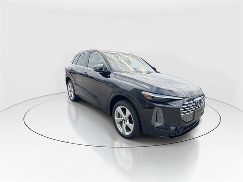 New 2025 Audi Q5 Premium Plus image 2