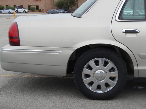 Used 2008 Mercury Grand Marquis LS RWD image 22