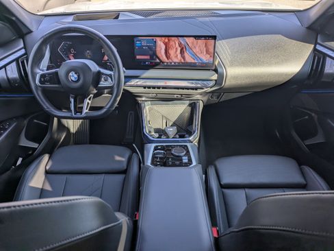 Used 2025 BMW X3 xDrive30i image 2