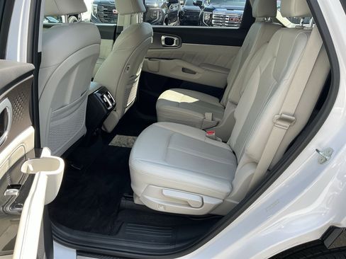 Certified 2023 Kia Sorento SX AWD/4WD image 10