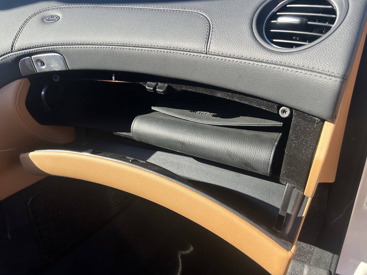 Used 2011 Mercedes-Benz SL 550 image 40