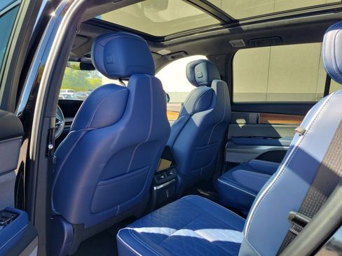 Certified 2026 Cadillac Vistiq Premium Luxury image 30