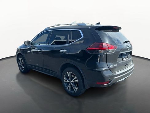 Used 2019 Nissan Rogue SV w/ Premium Package AWD/4WD image 5