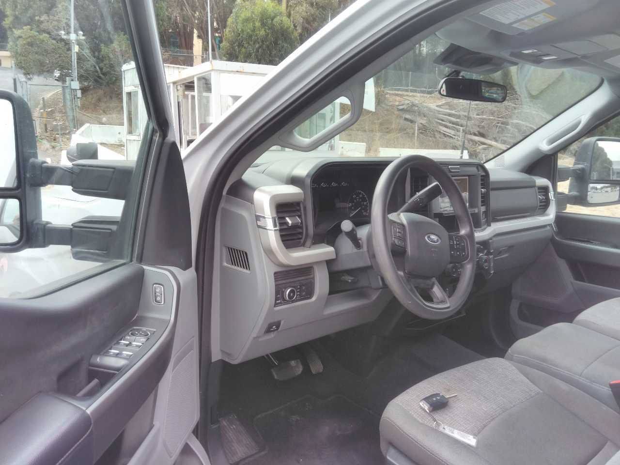 Used 2025 Ford F250 XLT AWD/4WD image 6