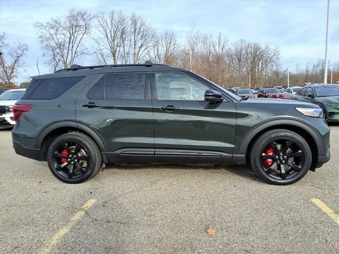 Used 2023 Ford Explorer ST w/ Equipment Group 401A image 9