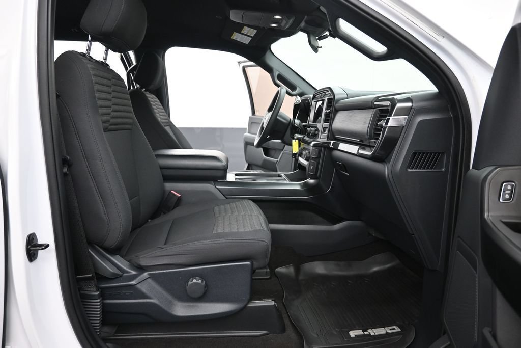 Used 2021 Ford F150 XL w/ STX Appearance Package RWD image 3