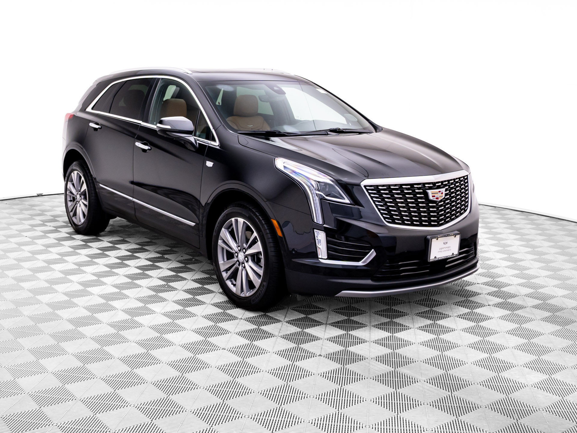 Used 2024 Cadillac XT5 Premium Luxury w/ Technology Package AWD/4WD image 9