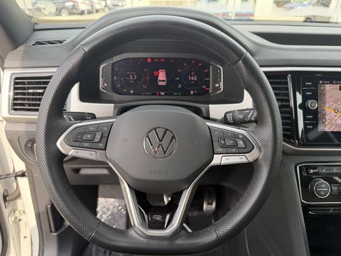 Certified 2023 Volkswagen Atlas Cross Sport SEL R-Line AWD/4WD image 31