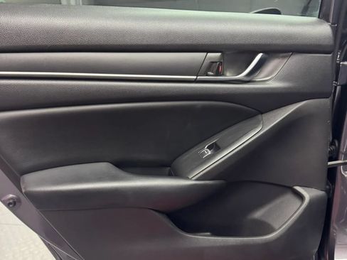 Used 2018 Honda Accord Sport image 21
