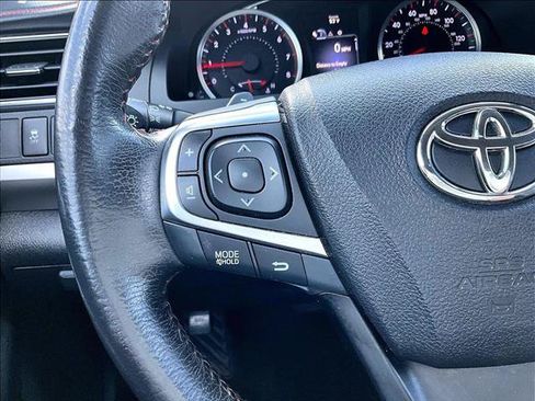 Used 2017 Toyota Camry SE FWD image 18