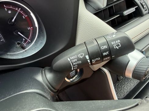 Certified 2023 Toyota RAV4 XLE Premium AWD/4WD image 33