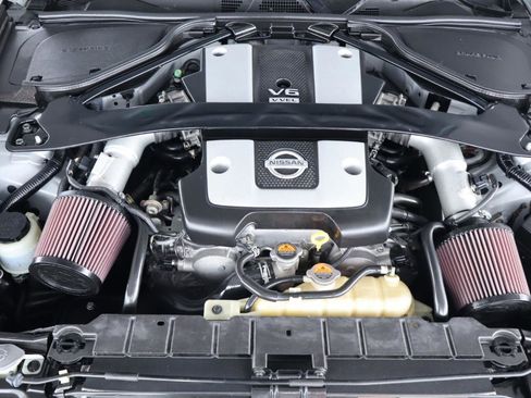Used 2019 Nissan 370Z Coupe RWD image 34