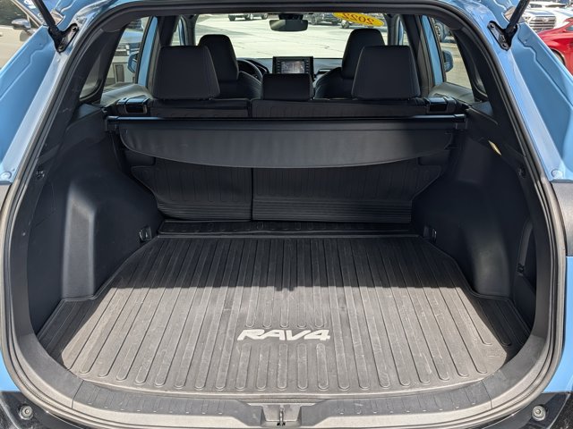 Used 2022 Toyota RAV4 SE AWD/4WD image 16