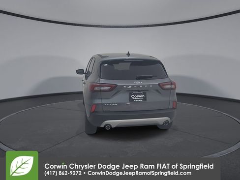 Used 2025 Ford Escape Active w/ Cold Weather Package image 12