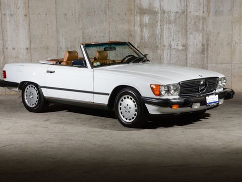 Used 1987 Mercedes-Benz 560 SL image 2