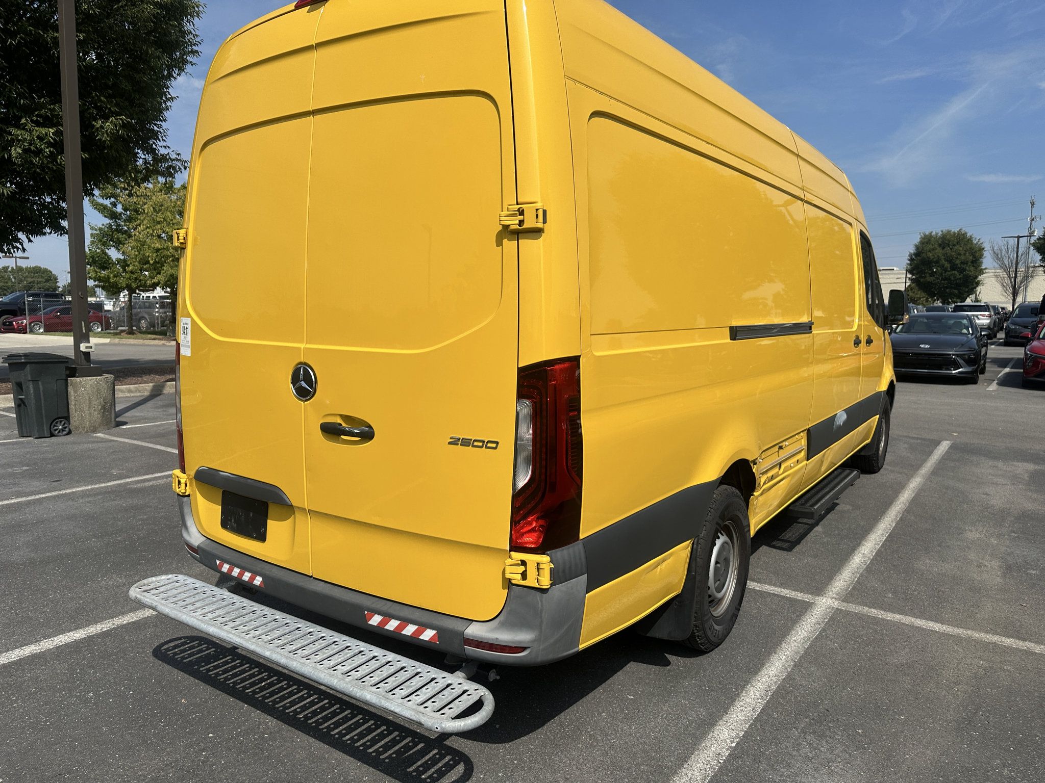 Used 2021 Mercedes-Benz Sprinter 2500 w/ Acoustic Package image 8
