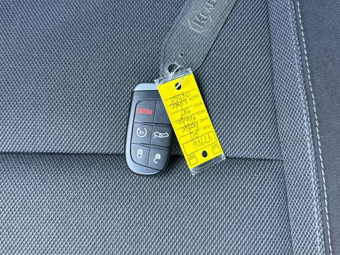 Used 2020 Dodge Charger SXT image 30