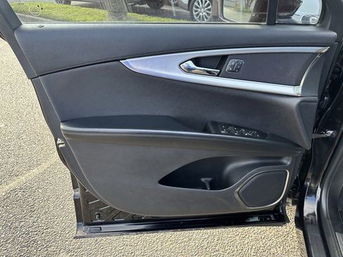 Used 2020 Lincoln Nautilus FWD w/ Equipment Group 101A image 10