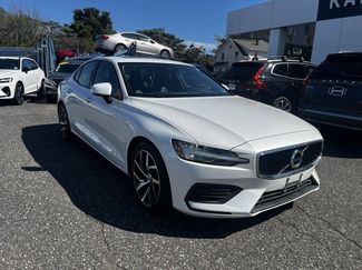 Used 2019 Volvo S60 T6 Momentum image 1