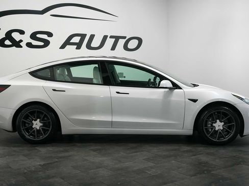 Used 2021 Tesla Model 3 Long Range AWD/4WD image 8